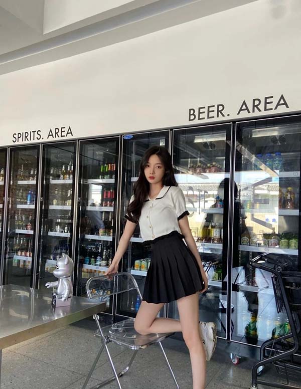 曼谷外围女大学生
